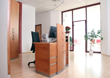 Orthop&auml;die-Praxis Dr. Hammer - Stuttgart - Empfang mit Wartezimmer